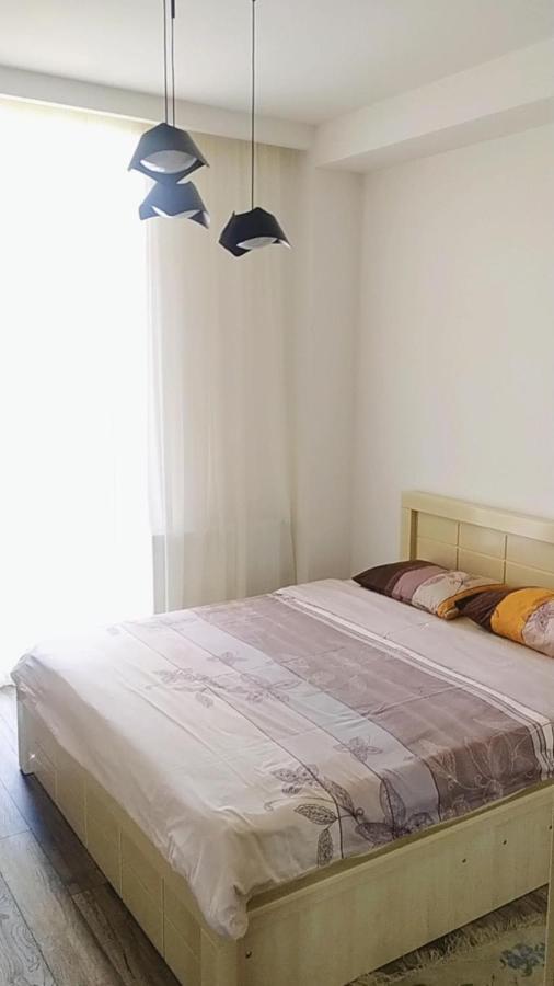 Tikas Home Апартаменты Tbilisi ภายนอก รูปภาพ