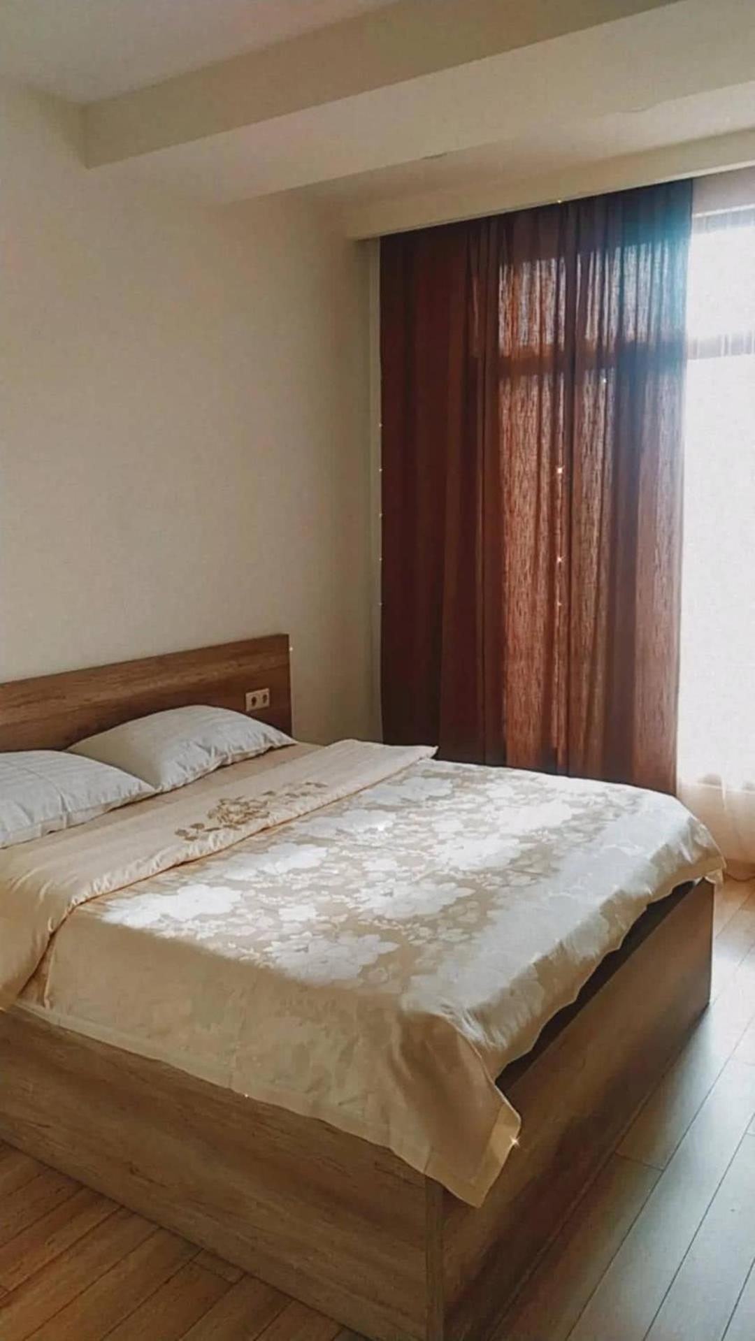 Tikas Home Апартаменты Tbilisi ภายนอก รูปภาพ